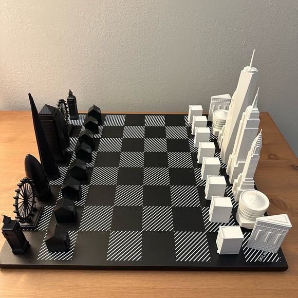 Skyline Chess (New York vs London) - Picture 8 of 9